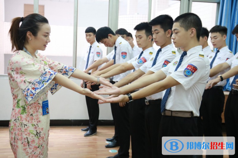 蘭州2022年沒有畢業(yè)證可以讀航空服務學校嗎