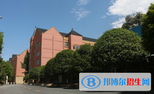四川2022年初中生報什么汽修學校