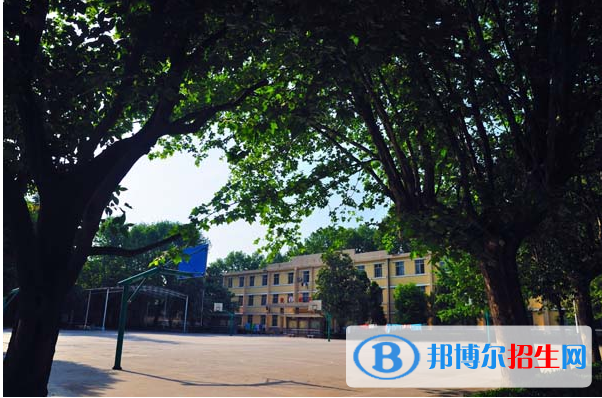 陜西藍天民航技師學院2022年招生辦聯(lián)系電話