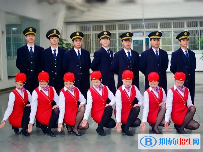 蘭州2022年職高好還是航空服務(wù)學(xué)校好