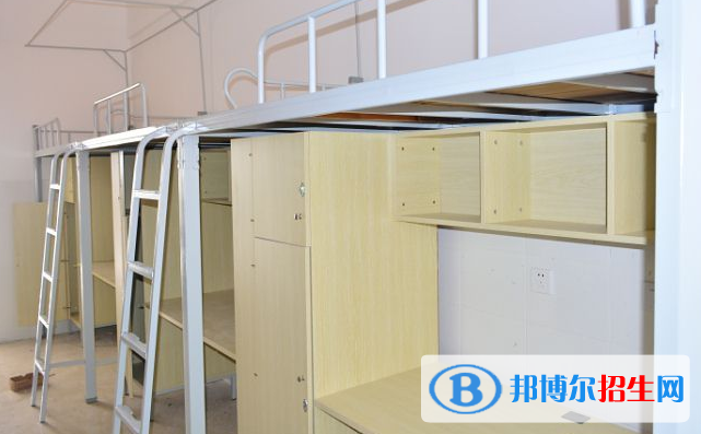 秦皇島現(xiàn)代經(jīng)濟(jì)中等專業(yè)學(xué)校2022年宿舍條件