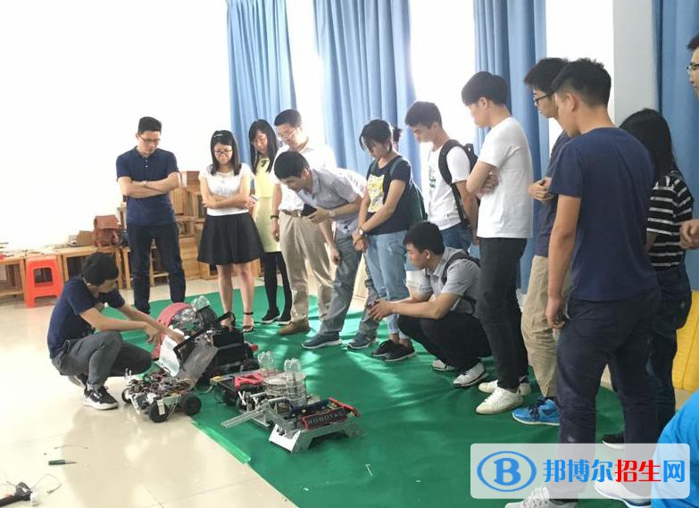 四川2022年男孩中專學什么好