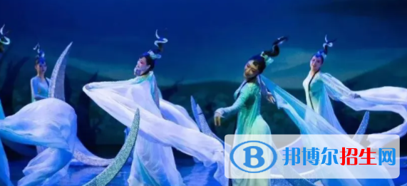 成都文化藝術(shù)學(xué)校2022年報(bào)名條件、招生要求、招生對(duì)象