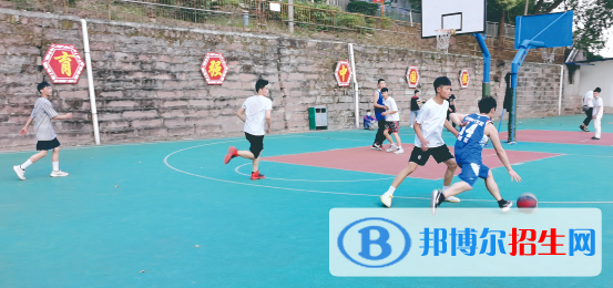成都2022年初中生可以去計(jì)算機(jī)學(xué)校嗎