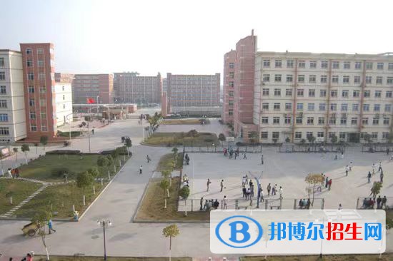 四川2022年高中學(xué)校和中專的區(qū)別