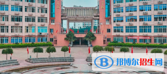 成都中醫(yī)藥大學(xué)附屬醫(yī)院針灸學(xué)校怎么樣、好不好