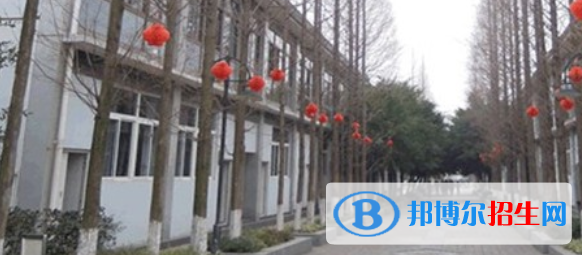 成都科華職業(yè)技術(shù)學(xué)校2022年學(xué)費、收費多少