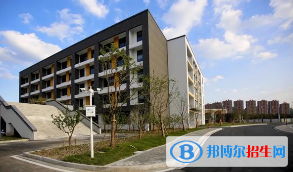 石家莊華能理工中等專業(yè)學(xué)校怎么樣、好不好