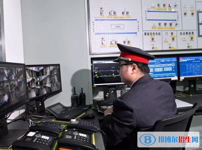 甘肅2022年現(xiàn)在讀軌道交通學(xué)校什么專(zhuān)業(yè)好