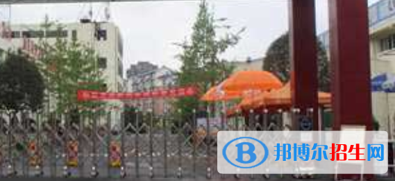 成都新運(yùn)職業(yè)學(xué)校怎么樣、好不好