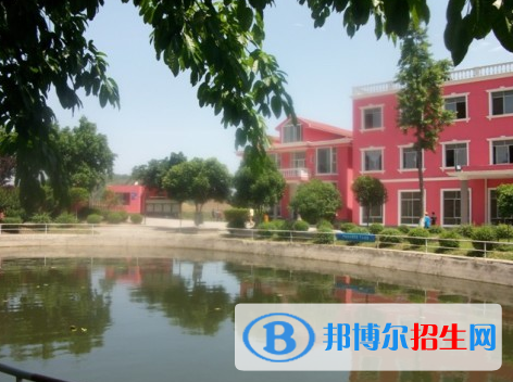 四川服裝藝術(shù)學(xué)校2022年學(xué)費(fèi)、收費(fèi)多少