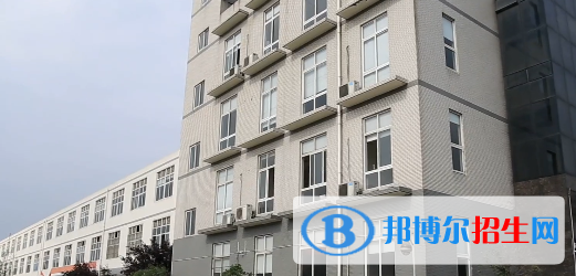 成都青華職業(yè)學(xué)校2022年報名條件、招生要求、招生對象