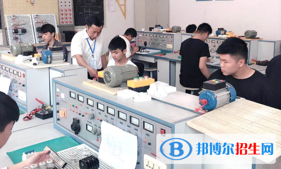 樂山市中區(qū)育賢中等職業(yè)學(xué)校2022年學(xué)費(fèi)、收費(fèi)多少