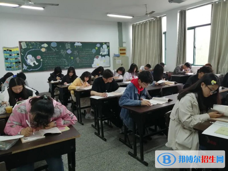 江蘇新聞出版學(xué)校2022年報(bào)名條件、招生要求、招生對(duì)象