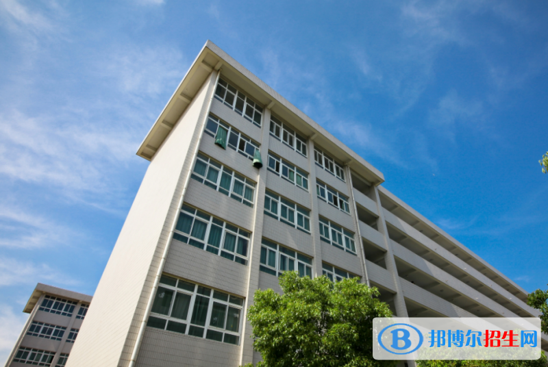 大理科技管理中等職業(yè)技術(shù)學(xué)校2022年招生辦聯(lián)系電話(huà)