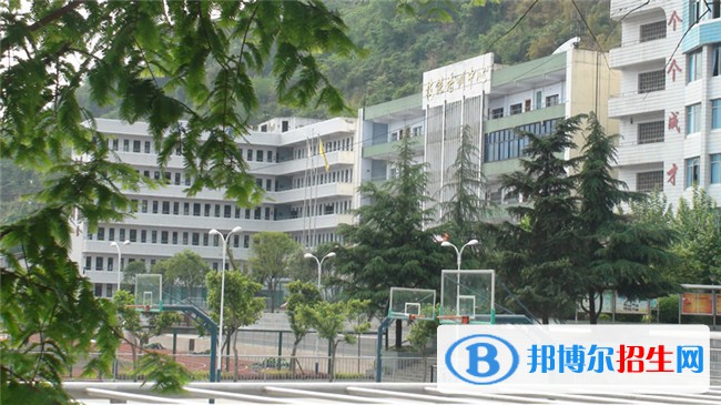 景洪市職業(yè)高級中學(xué)2022年招生辦聯(lián)系電話