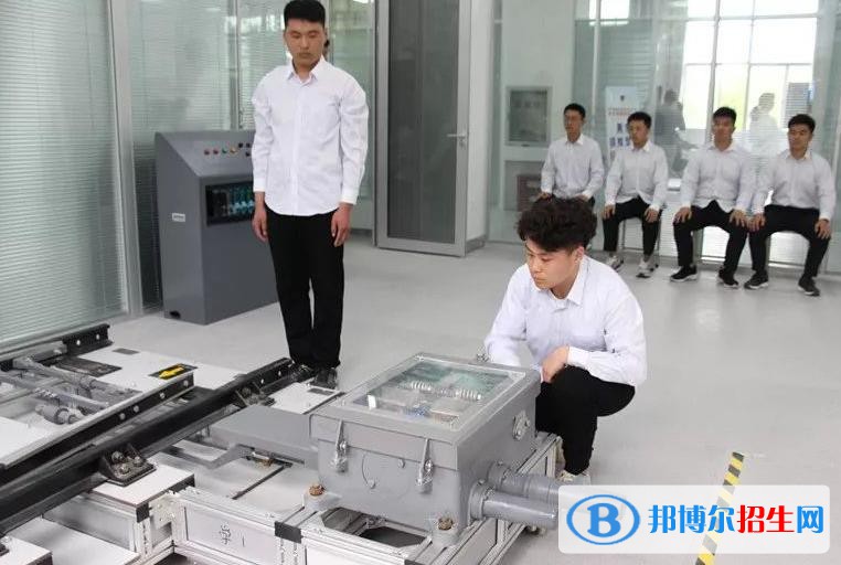 蘭州2022年軌道交通學(xué)校畢業(yè)是什么文憑
