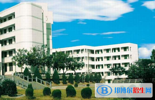 石家莊中美經(jīng)貿(mào)中等專業(yè)學(xué)校怎么樣、好不好