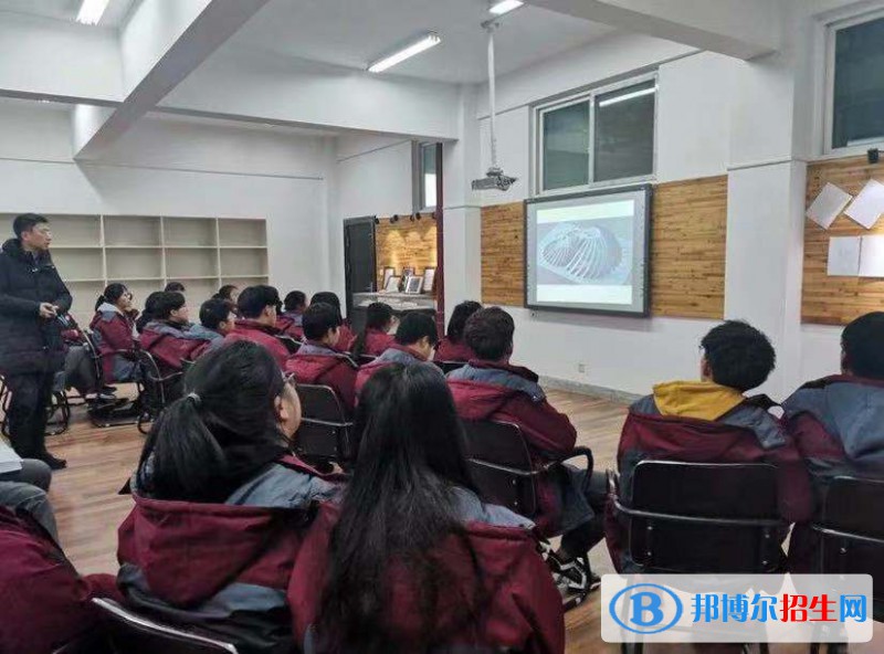 泰州市博日電腦技術(shù)學(xué)校2022年招生辦聯(lián)系電話