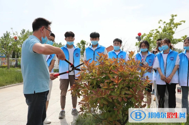 淮安生物工程高等職業(yè)學(xué)校2022年招生辦聯(lián)系電話