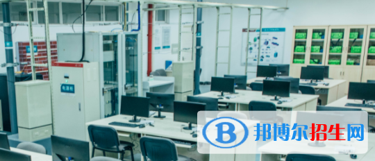 成都2022年讀計(jì)算機(jī)學(xué)校要多少錢