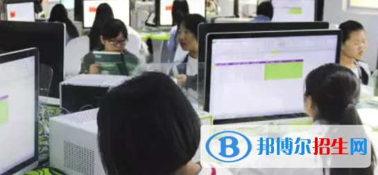 成都2022年哪個計算機學(xué)校就業(yè)最好