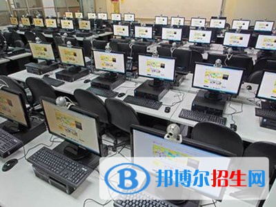 河北2022年哪些學(xué)校有計(jì)算機(jī)學(xué)校