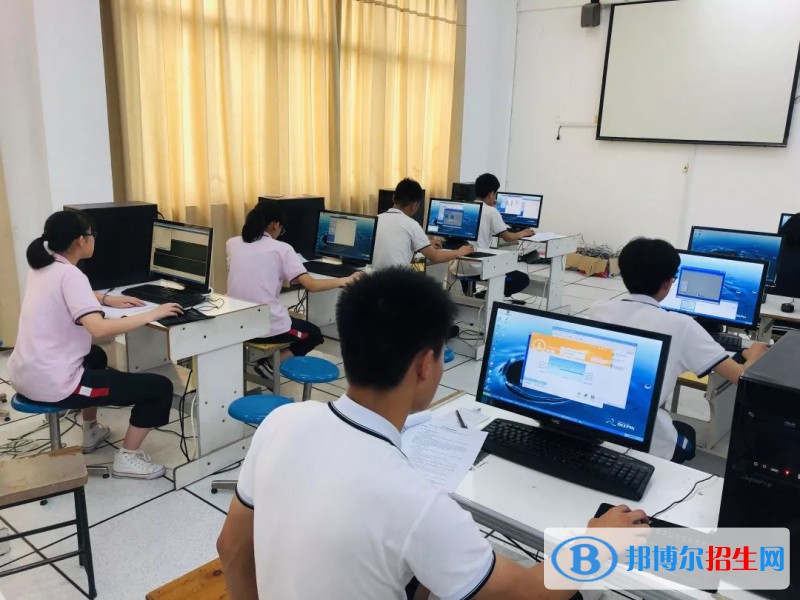 河北2022年初中生可以去計算機學校嗎