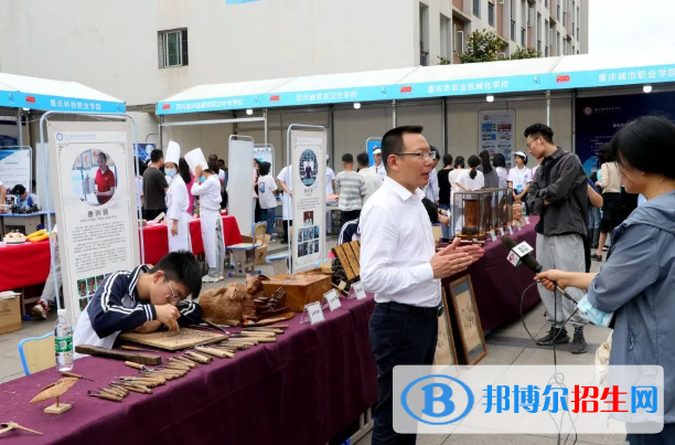 江安縣第一職業(yè)中學(xué)2022年學(xué)費(fèi)、收費(fèi)多少