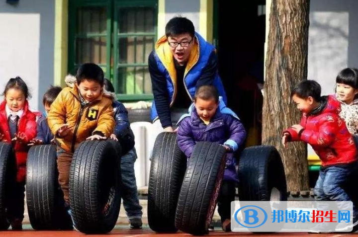 河北2022年男生在幼師學校學什么好