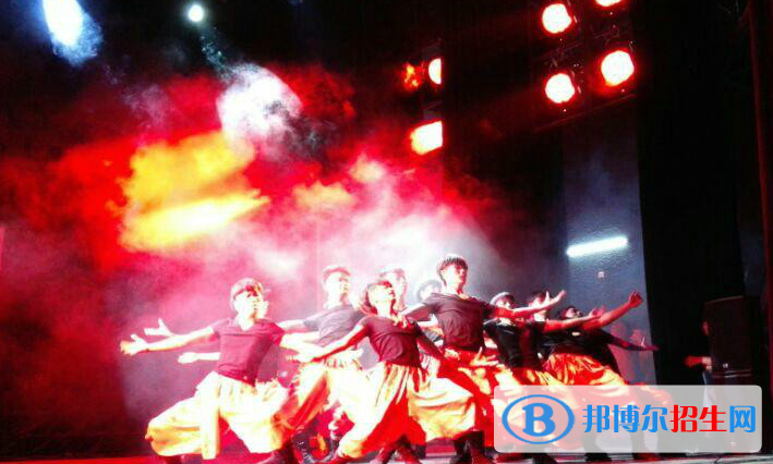 湛江藝術(shù)學(xué)校2022年報(bào)名條件、招生要求、招生對(duì)象