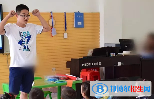 河北2022年男生讀幼師學校好嗎