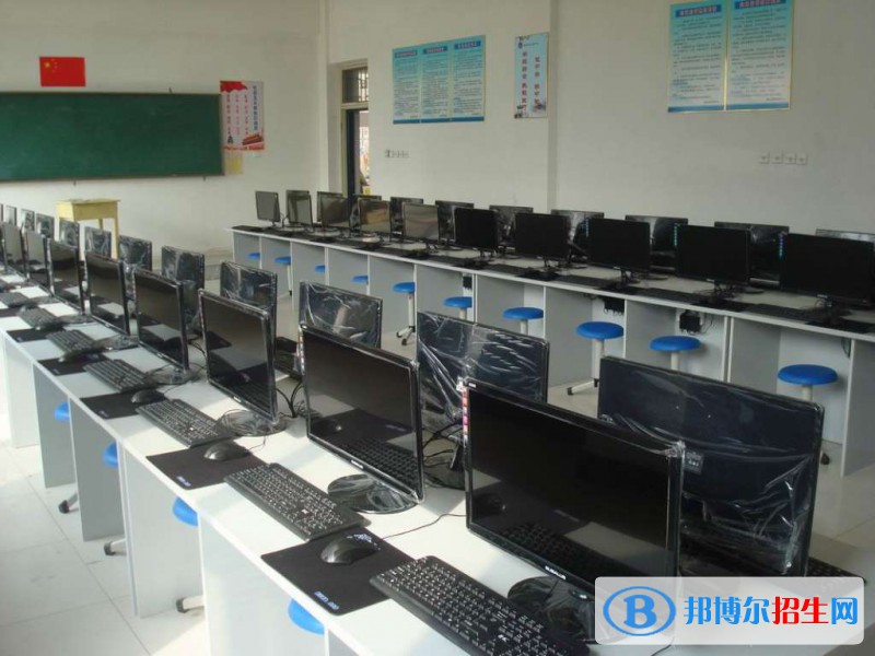 河北2022年初中生報(bào)什么計(jì)算機(jī)學(xué)校好