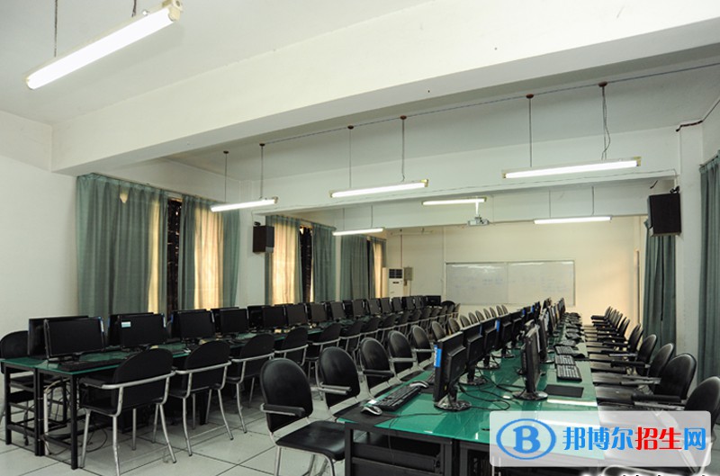 河北2022年計(jì)算機(jī)學(xué)校專業(yè)學(xué)什么