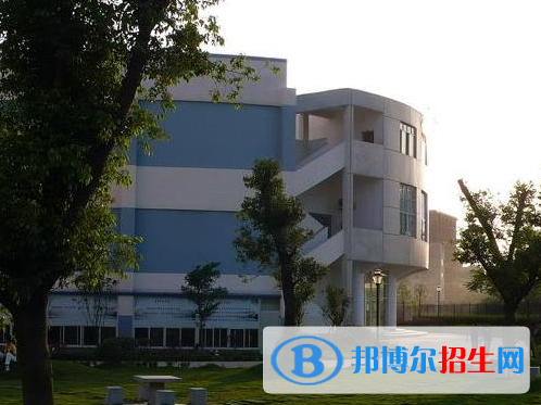 元陽(yáng)縣民族職業(yè)高級(jí)中學(xué)2022年招生簡(jiǎn)章