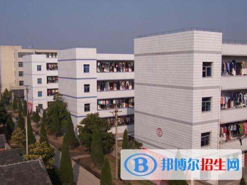金平縣職業(yè)高級(jí)中學(xué)2022年報(bào)名條件、招生要求、招生對(duì)象