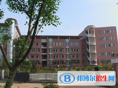 金平縣職業(yè)高級中學(xué)2022年招生辦聯(lián)系電話