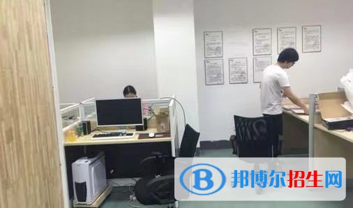 重慶2022年電子商務(wù)學(xué)校可以學(xué)什么