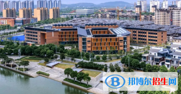 河北2022年航空服務(wù)學(xué)校哪個好