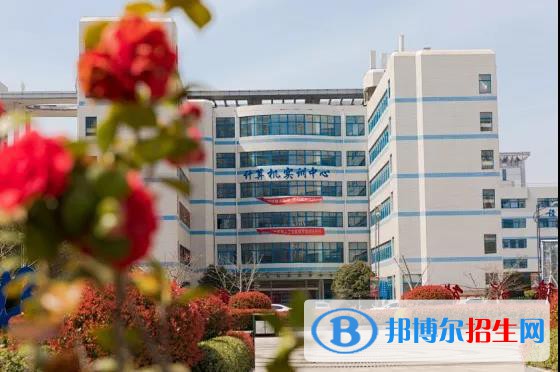 曲靖陸良縣職業(yè)技術(shù)學(xué)校2022年報名條件、招生要求、招生對象