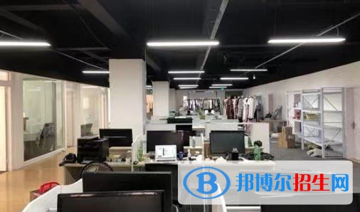 重慶2022年電子商務(wù)學(xué)校學(xué)啥好