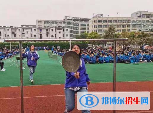 揚州生活科技學校2022年招生聯(lián)系電話