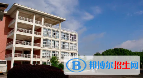 昆明市臺湘科技學校2022招生辦聯(lián)系電話