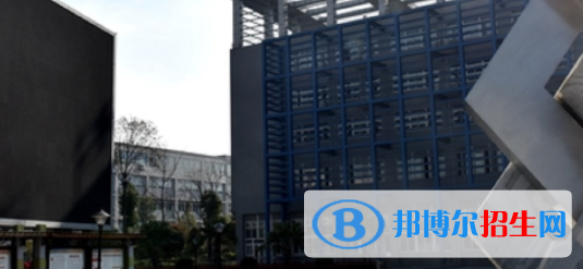 成都2022年設(shè)有汽修學(xué)校的公辦大專學(xué)校