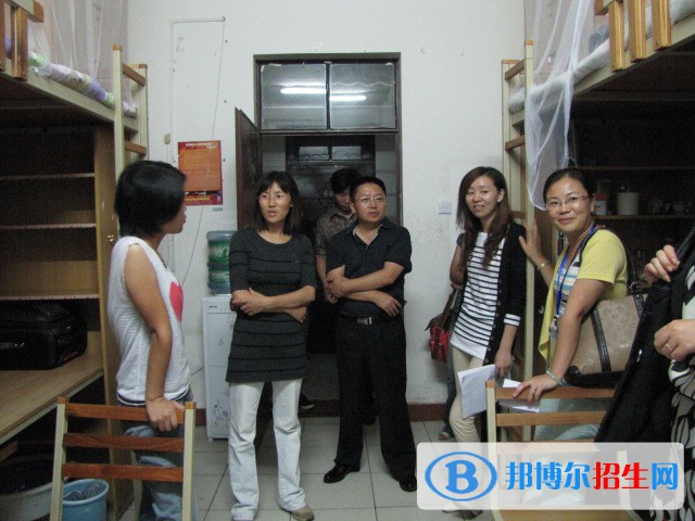 src=http://www.rhlyji.com/skin/zhaosheng/image/nopic.gif
