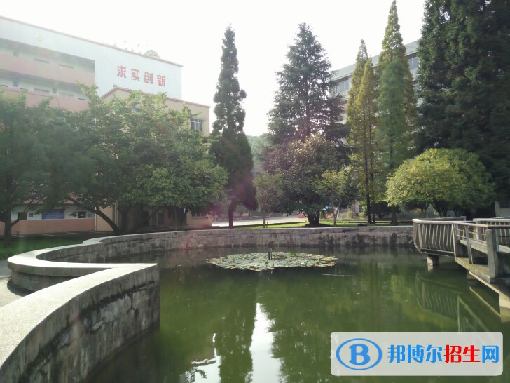 src=http://www.rhlyji.com/skin/zhaosheng/image/nopic.gif