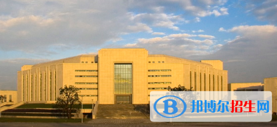 成都信息工程學(xué)校2022年學(xué)費(fèi)、收費(fèi)多少