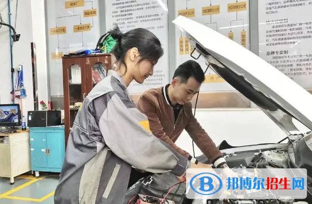 甘肅2022年女生初中畢業(yè)上汽修學校