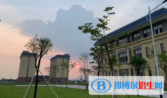 貴陽2022年中專是初中嗎