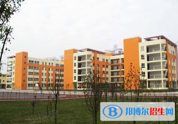 澄江縣職業(yè)高級(jí)中學(xué)2022年招生辦聯(lián)系電話